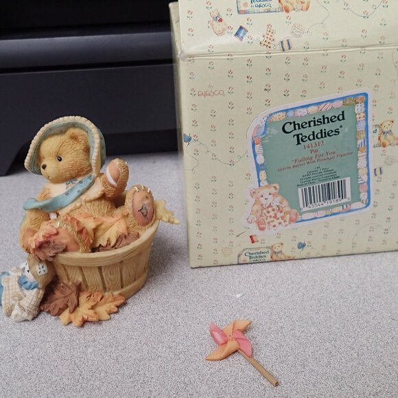 Cherished Teddies Pat Falling For You Girl in Barrel with Pinwheel - Picture 1 of 8
